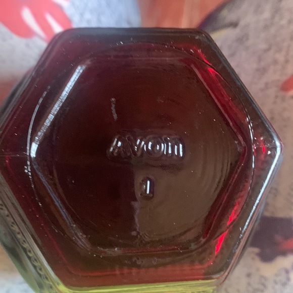 Avon 1876 Cape Cod Ruby Red Wine/Bubble Bath Decanter. Collectable Set/2 - Picture 4 of 12